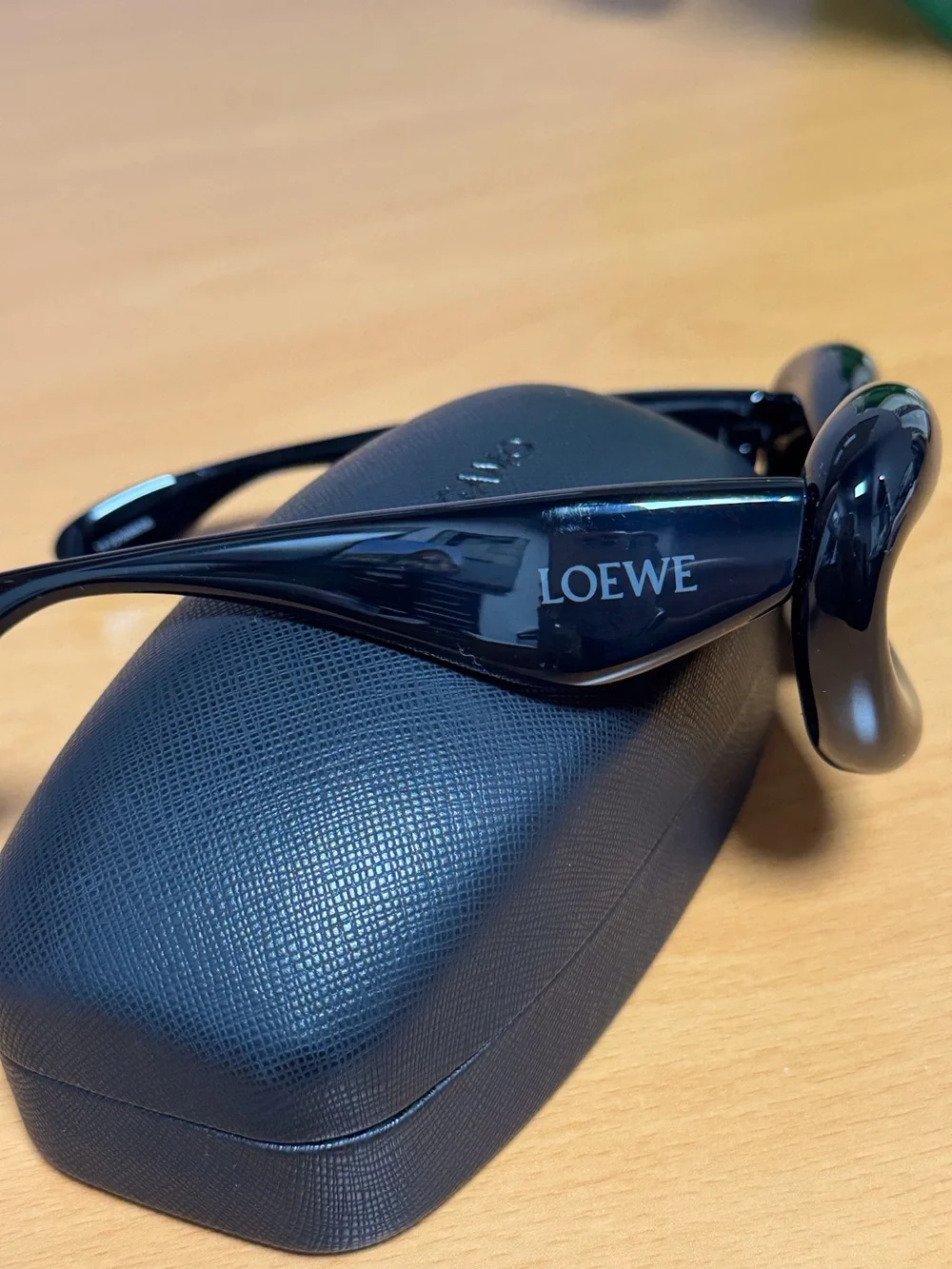 Loewe Women Glossy Black Sculptural Cat-Eye Sunglasses 55mm  NWT